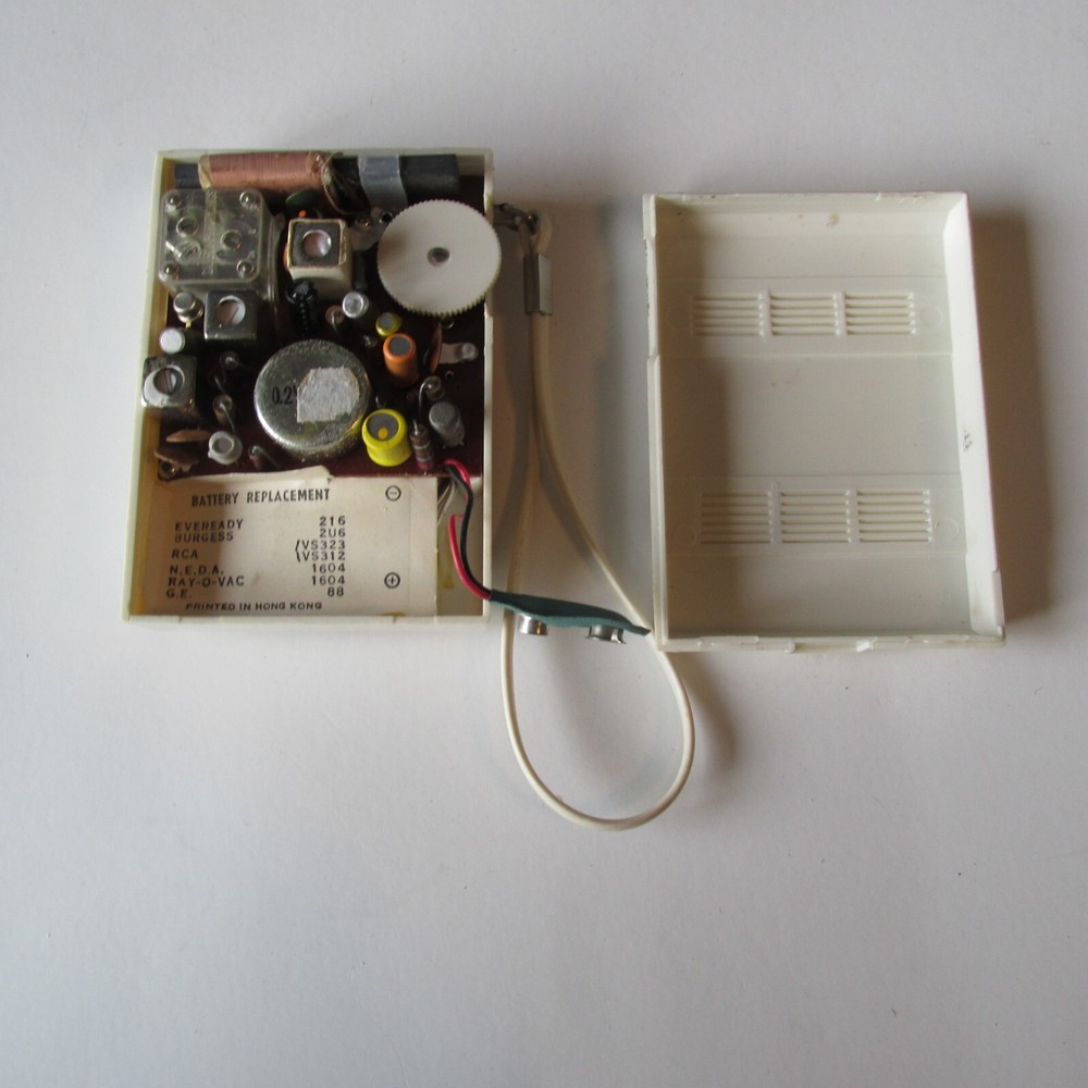 AITC Pocket Transistor AM Radio Solid State 7 With Protective Case - Tested