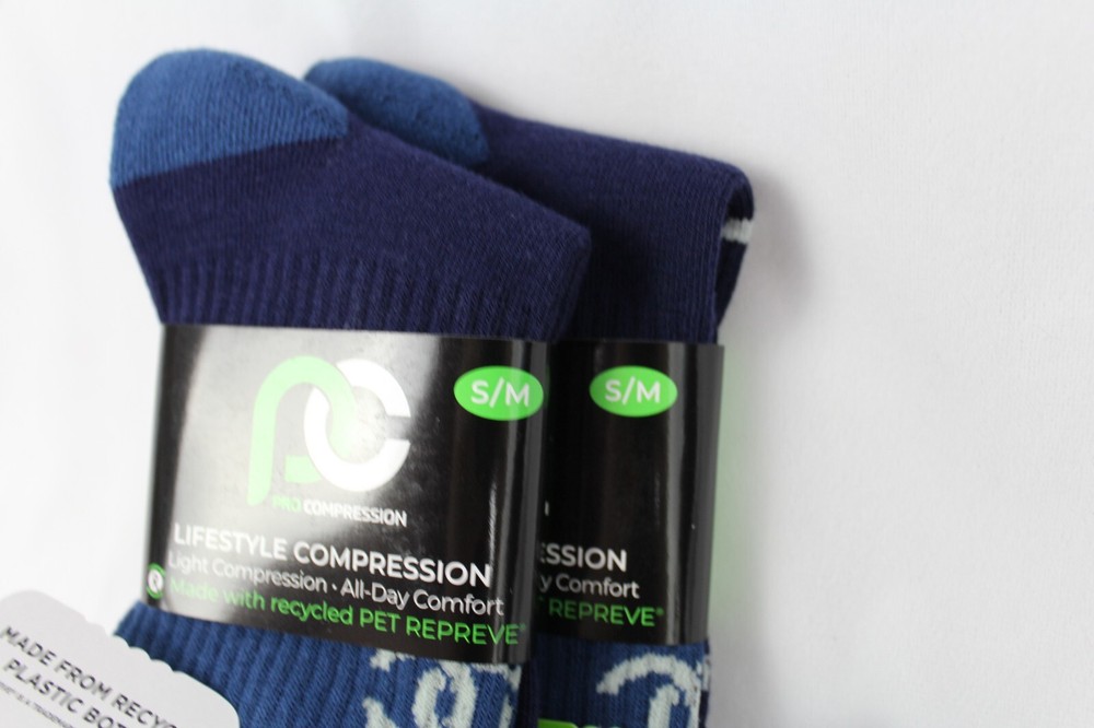 2 Pair Pro Compression LifeStyle Eclipse Blue Everyday Crew socks S/M 9-11 New