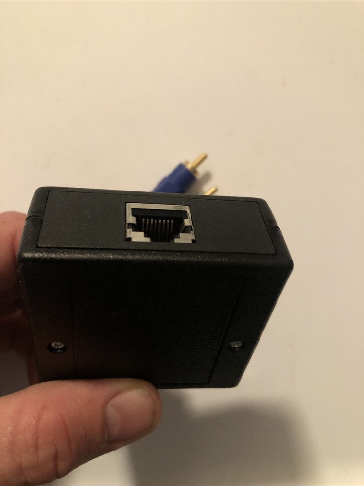 MuxLab 500054 Component Video/ IR Pass-Thru Balun Module With RJ45