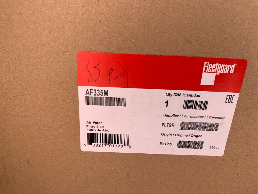 Fleetguard AF335M Air Filter