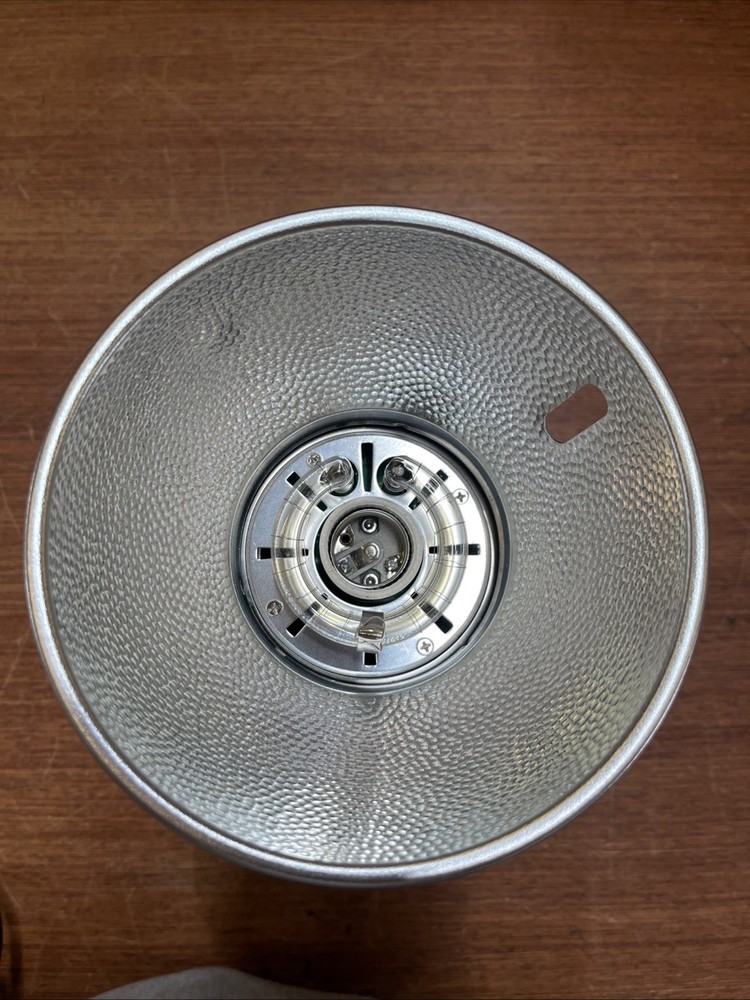 NEEWER S101 LED Video Light MISSING BULB