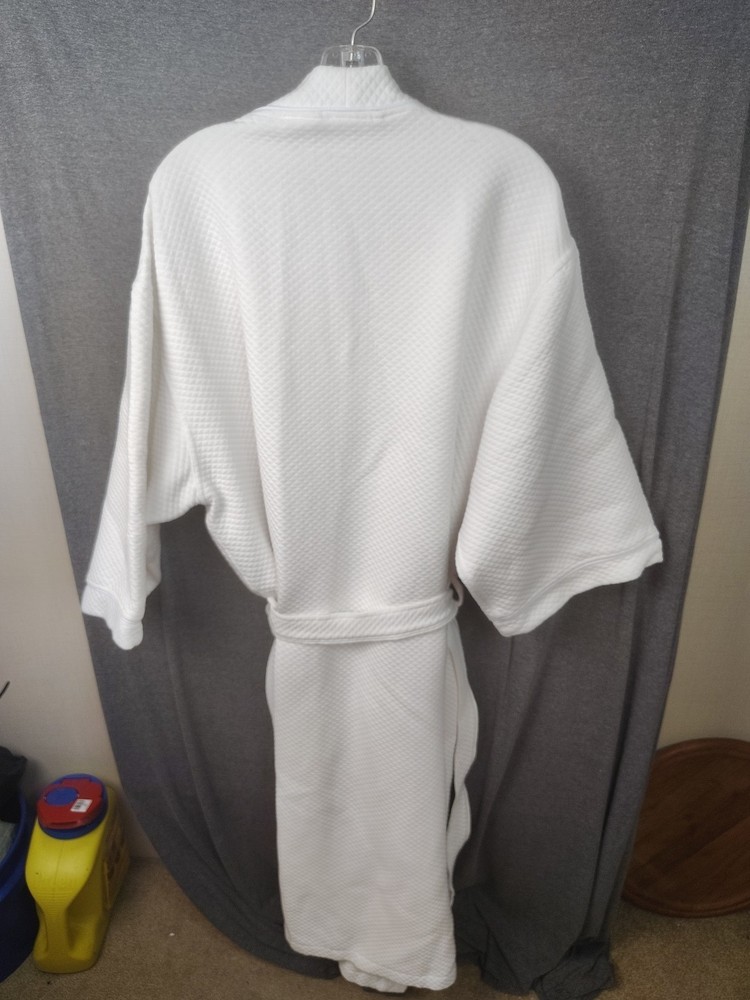 Robe Carnival Ships Souviner White Diamond Pattern Coordinated Tie Embroidery