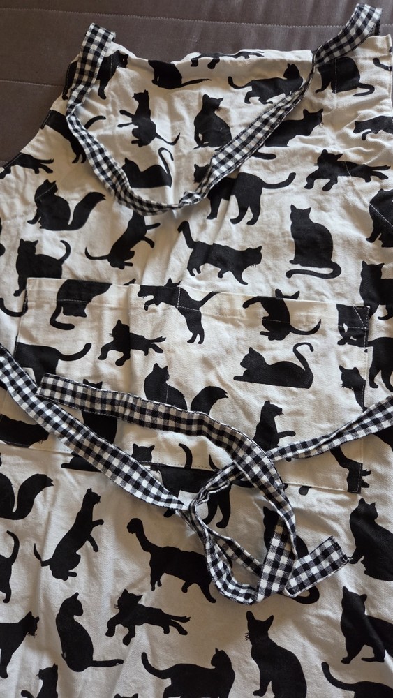 Cat Print Apron