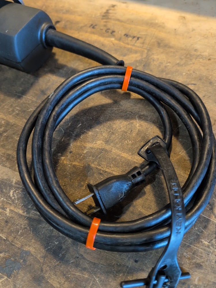 Black and Decker Professional Right Angle Drill 1065
