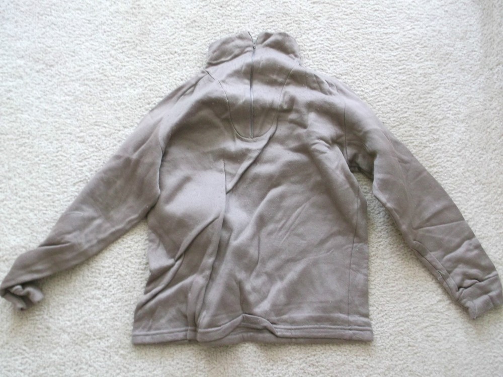 MILITARY COLD WEATHER POLYPROPYLENE UNDERSHIRT SIZE M