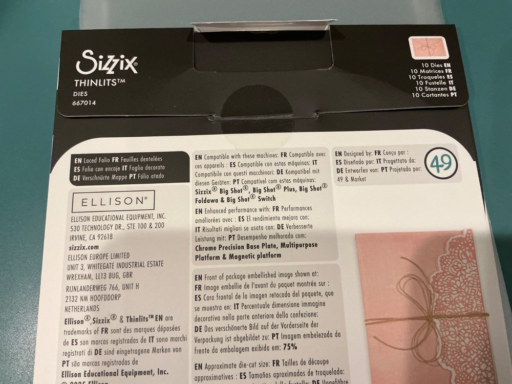 Sizzix/49 and Market Thinlits Dies, Laced Folio #667014