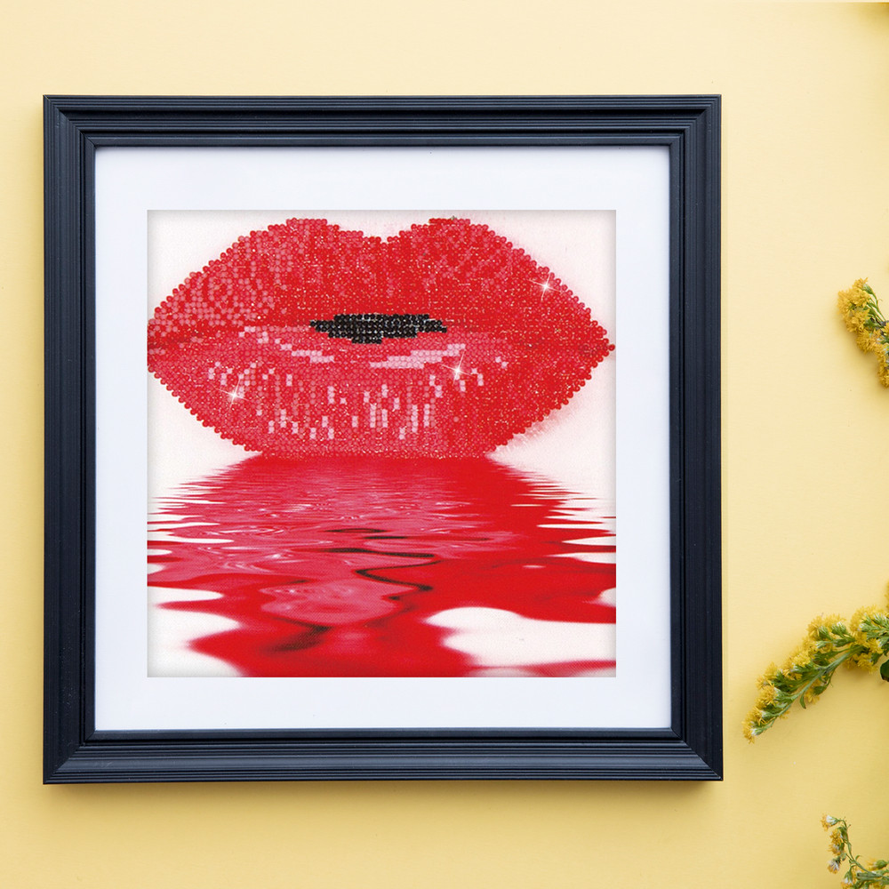 Diamond Dotz Hot Lips Diamond Painting Kit