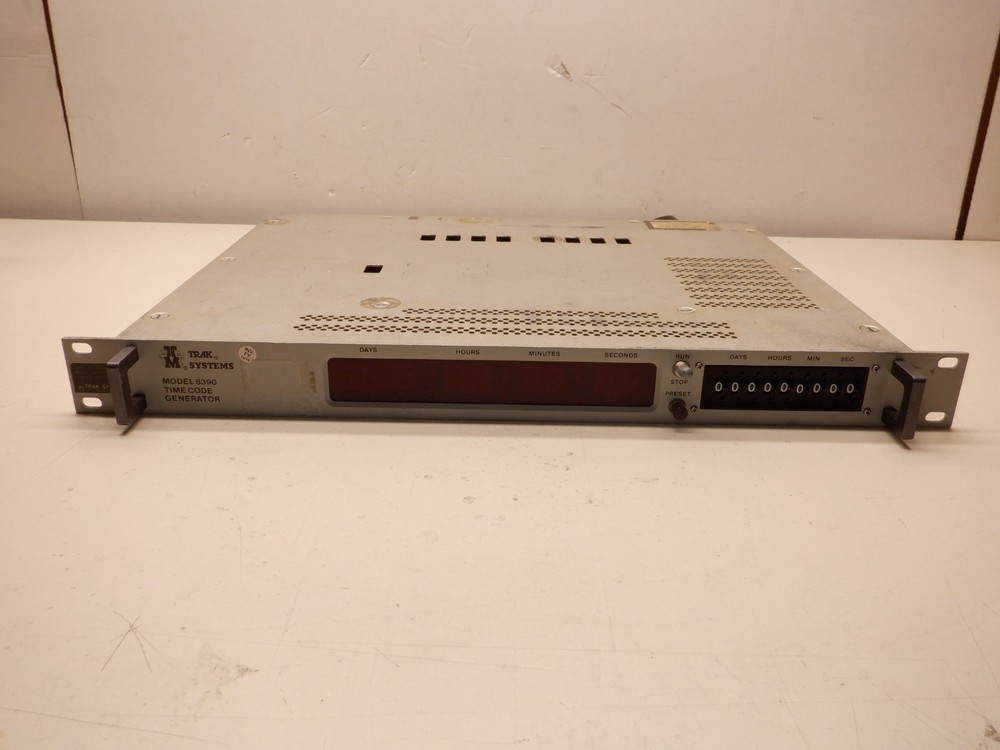 TRAK SYSTEMS MODEL 8390 TIME CODE GENERATOR