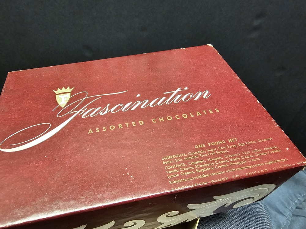 Vintage Fascination Assorted Chocolates Candy Box - Chicago