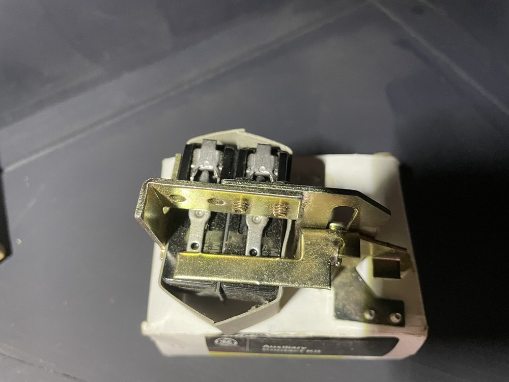 GE AUXILIARY CONTACT KIT # 1
