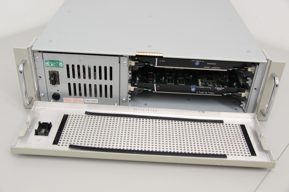 Sony CNU-700 Camera Command Unit Rack Mount Includes Two Installed Cards