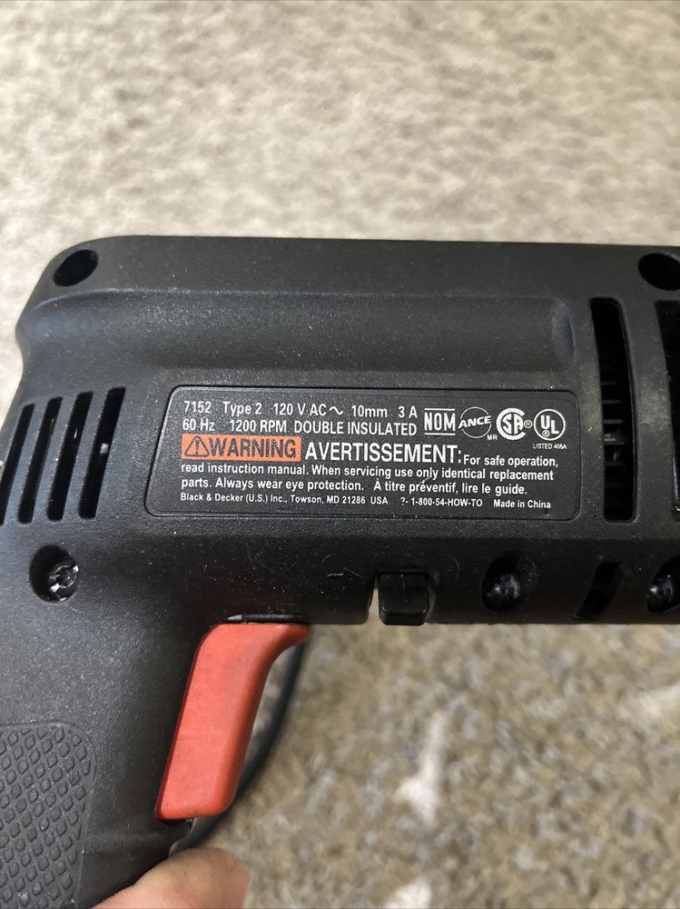 BLACK & DECKER 7152 TYPE 2 CORDED REVERSIBLE DRILL 3/8"