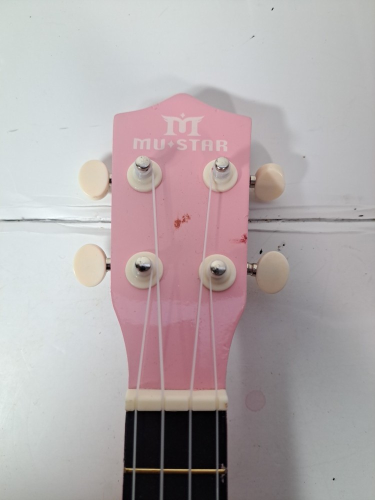 MU STAR Light Pink Ukulele