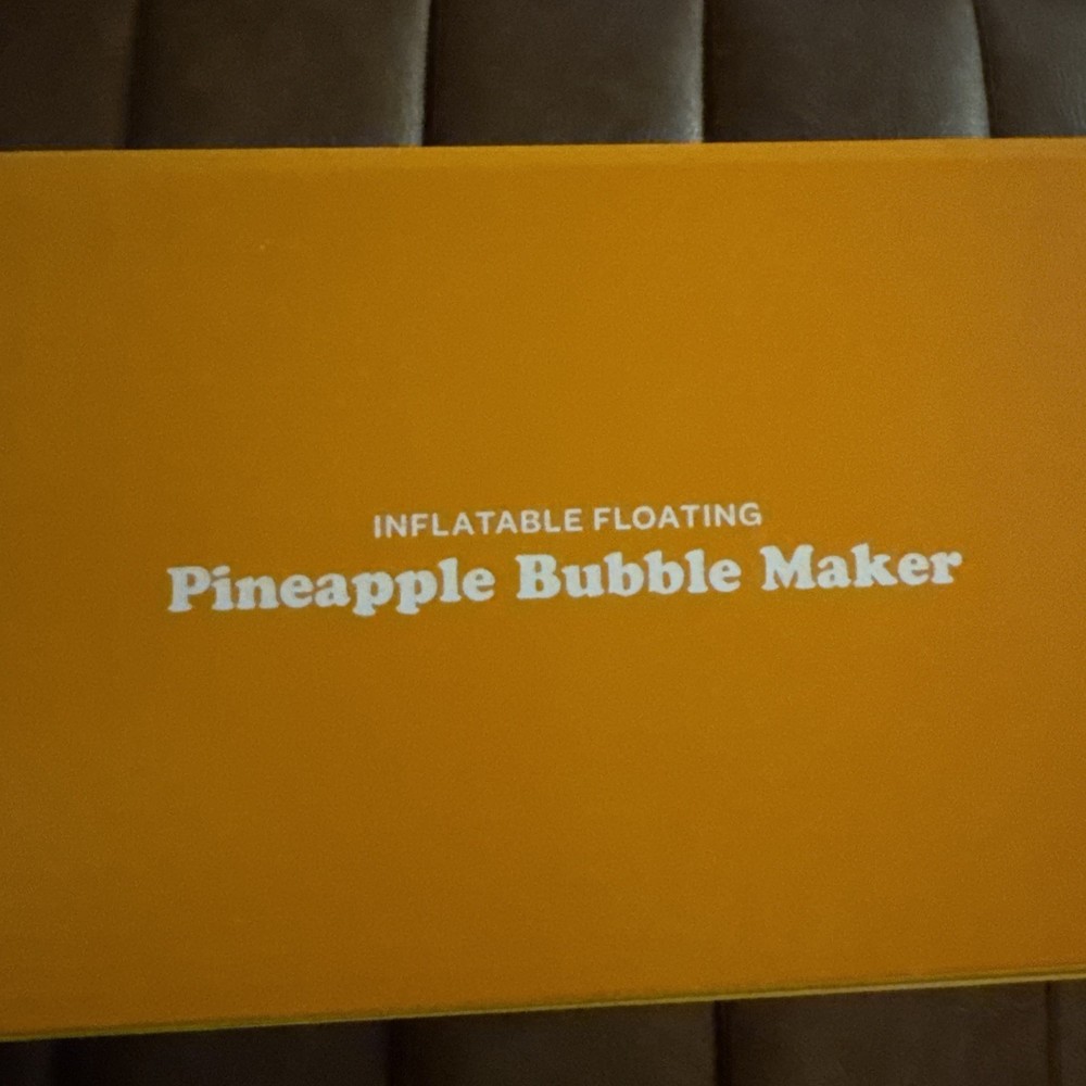 Sun Squad Inflatable Floating Pineapple Bubble Maker Pool Toy Beach NIB