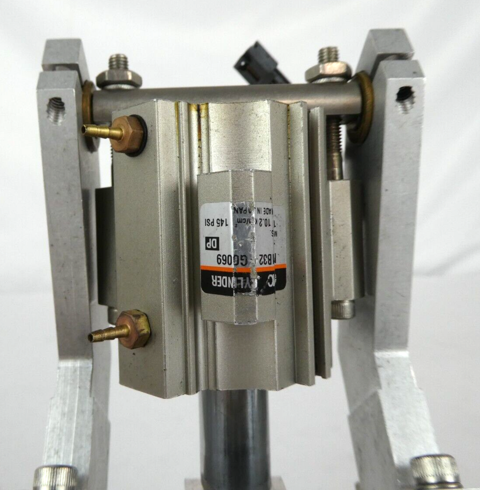 AMAT Applied Materials 0010-70322 Slit Valve Actuator Assembly Working Surplus