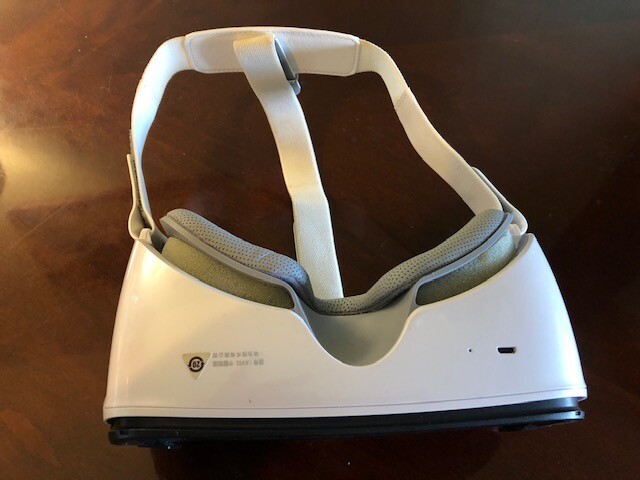 Huawei Virtual Reality VR headset. Leather Strap, Remote - Developers Edition!