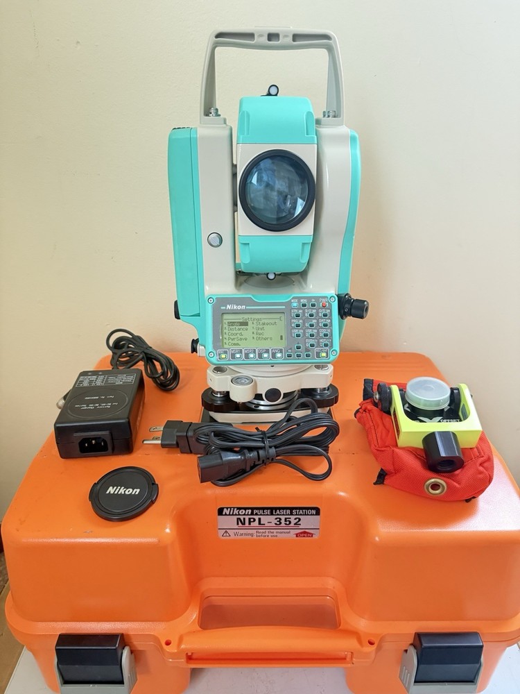 Nikon NPL- 352 Total Station