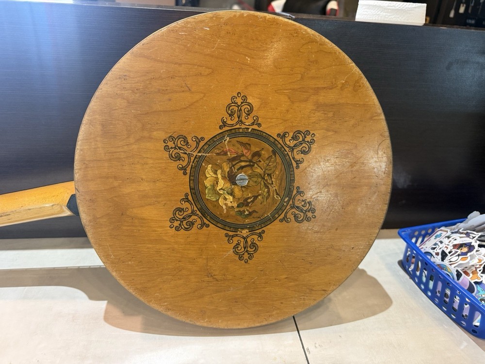 Vintage Early 1900’s Nice 4 String Banjo Decorated Back