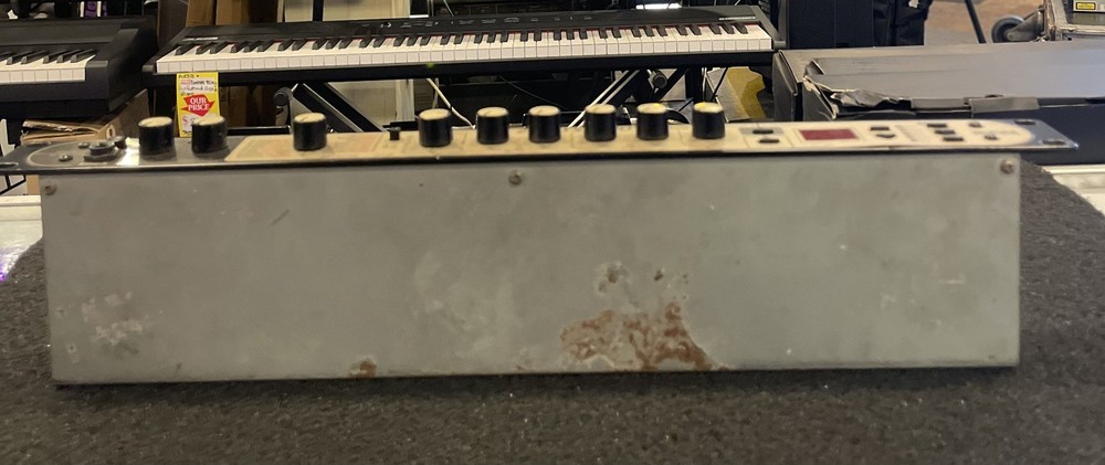 1996 Zoom Studio 1204 Digital Multi Effects Processor Silver w/ Power Cable