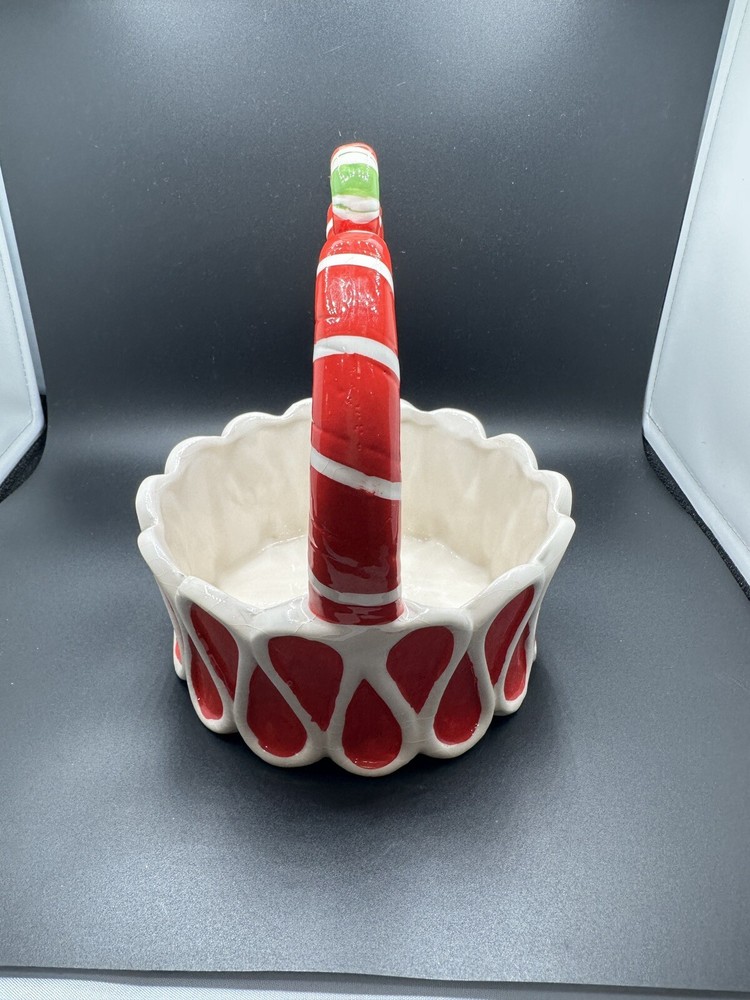 Ceramic Peppermint Basket