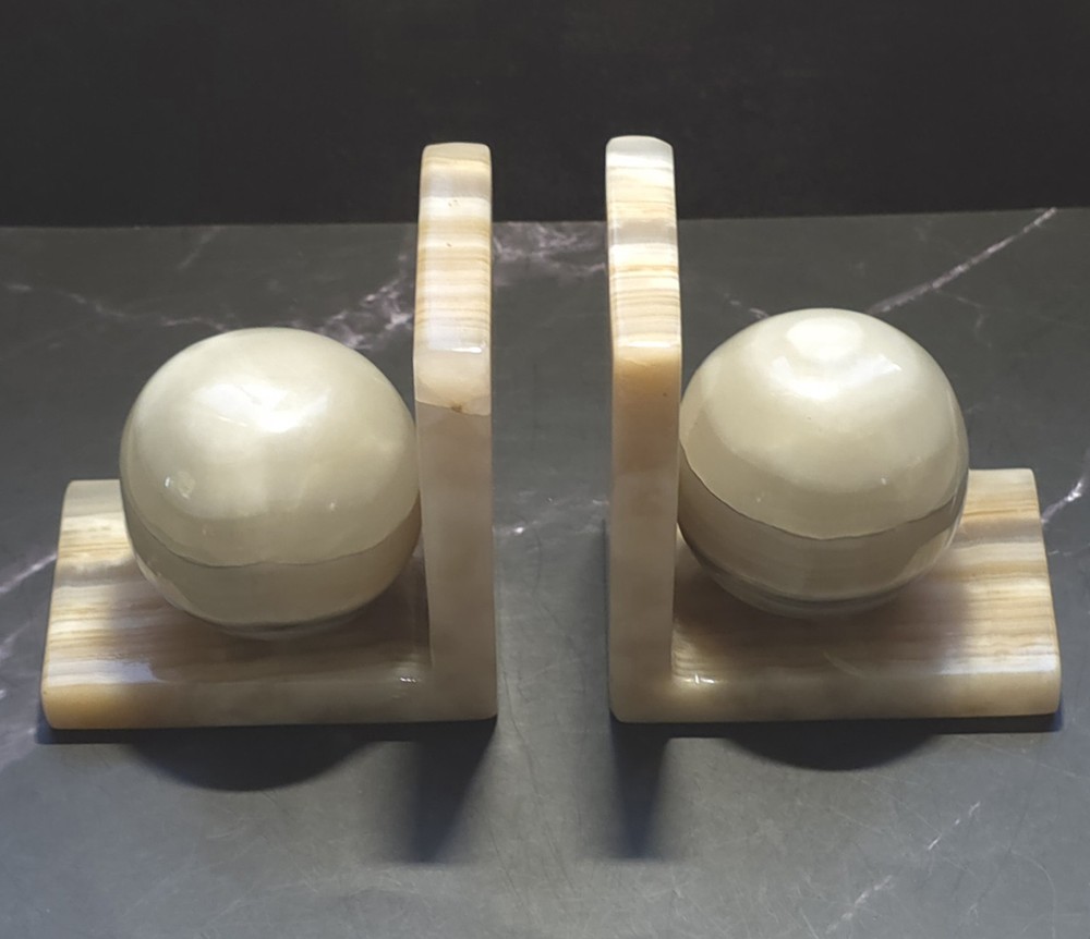 Onyx Bookends L Shaped With A Round Ball