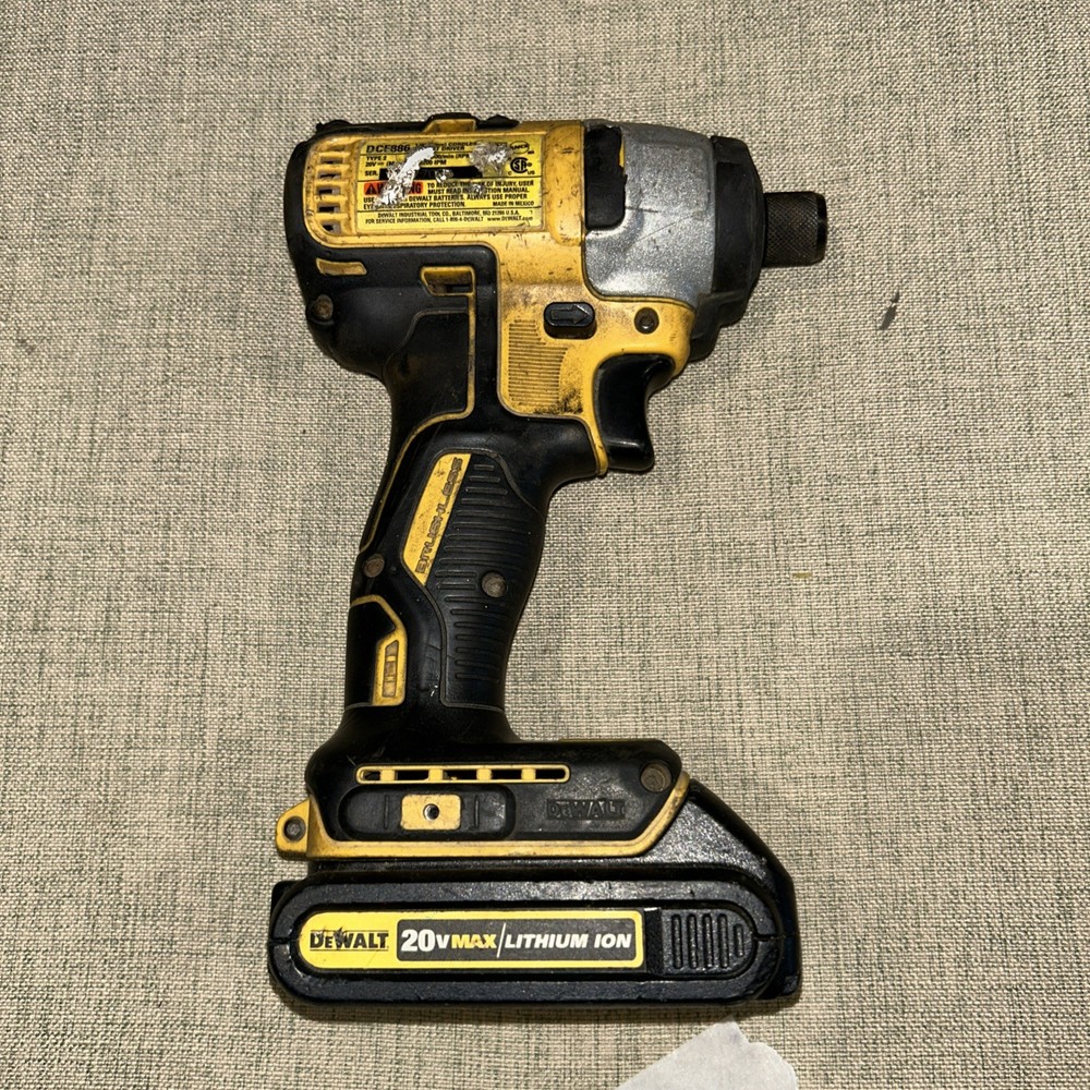 DeWalt DCF886 20V MAX Brushless Impact Driver - Used, Functional, With Battery