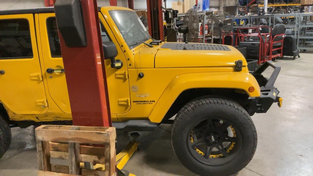 Used Windshield Frame fits: 2015 Jeep Wrangler Grade A