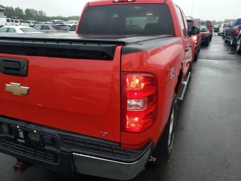 2007-2009 Chevy Silverado 1500 Engine Fuse Box OEM