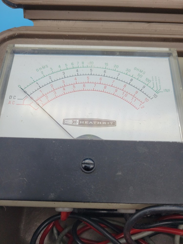 Heathkit Model IM-17 Utility Solid State Voltmeter with Hard Shell Case untested