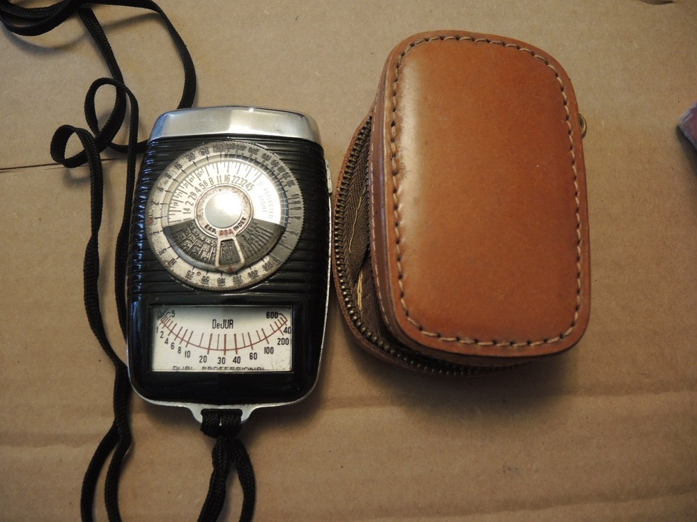 DeJur Dual Professional Light Meter With Case -- Tested, Light Reactive