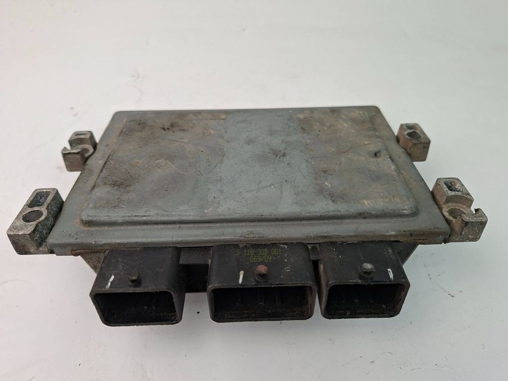 Ford Focus 2005 Engine Control Module ECU 8V2112A650SF GENUINE