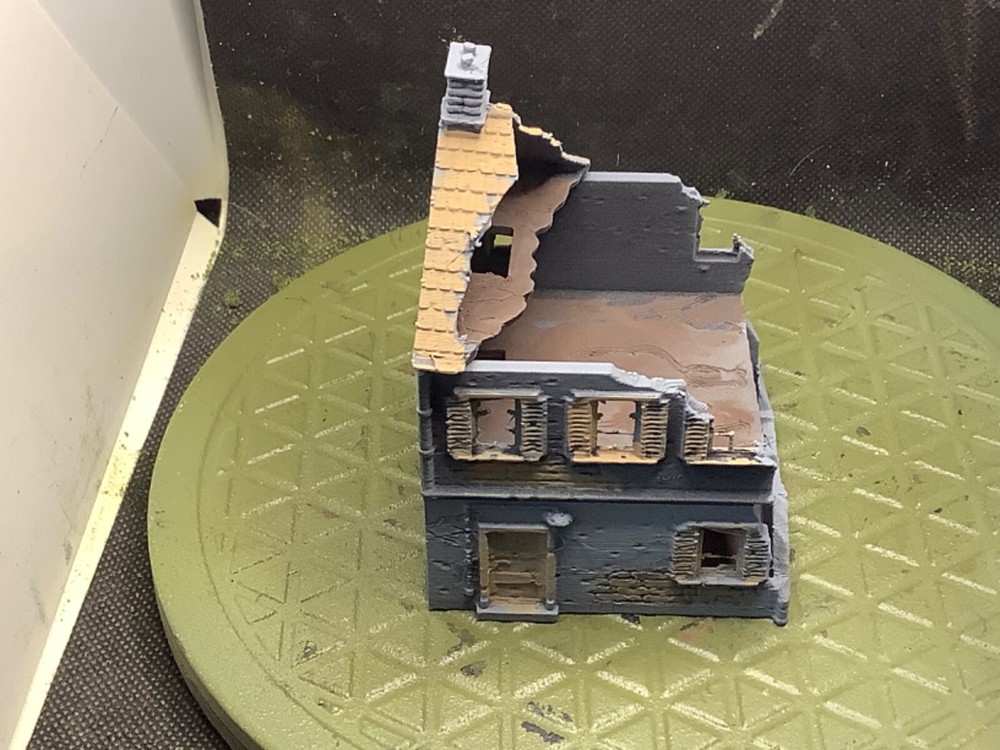 15mm Painted Wrecked 2-Story House #16