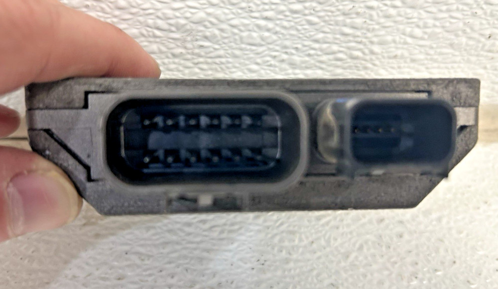 2010-2012 Equinox & Terrain rear differential lock module computer 20848312AB