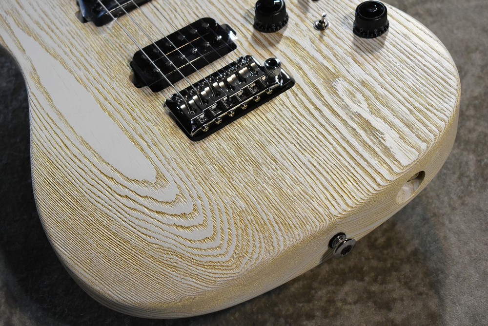 Ibanez PRESTIGE AZ2402AR COARSE GRAIN WHITE FLAT