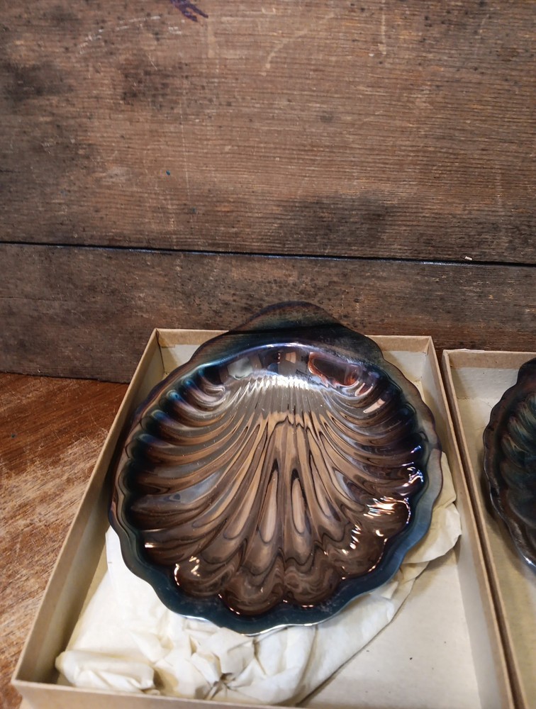 PAIR Oneida Silversmiths Silver Plate Small Clamshell Shell Dishes Bowls EUC