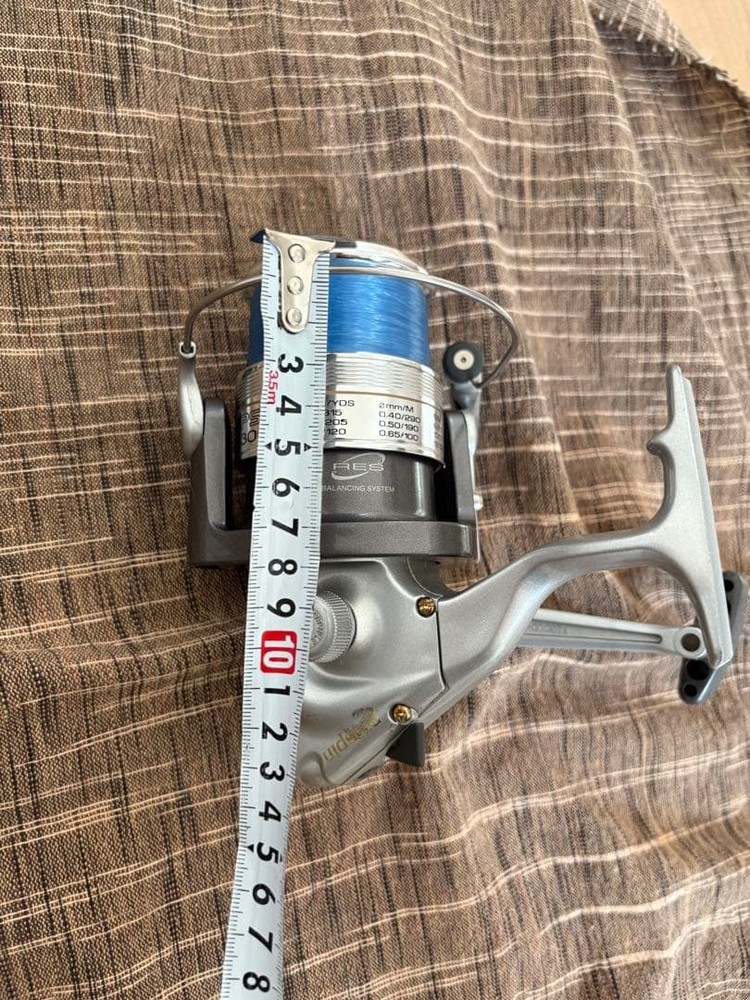 Marine Spinning Reel with Balancing System, 3000 Size, Blue Spool