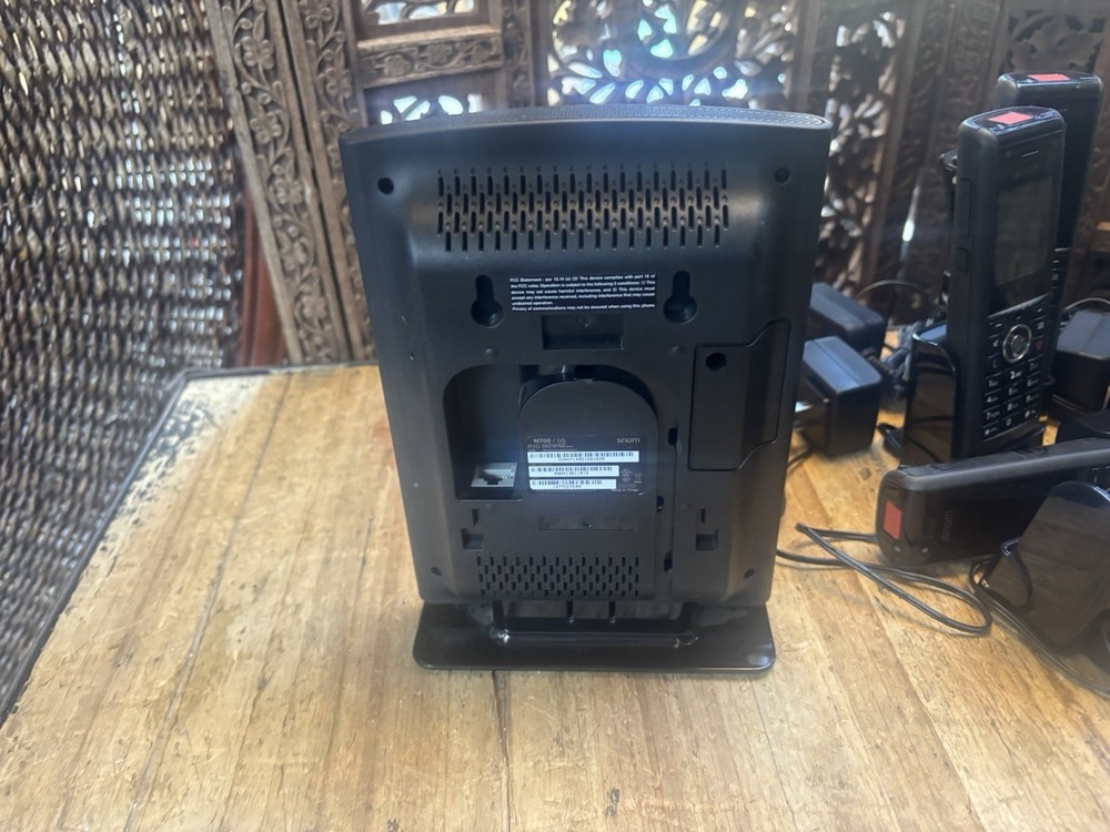 Snom SNO-M700 VoIP Cordless DECT Multi Cell Base Station ONLY