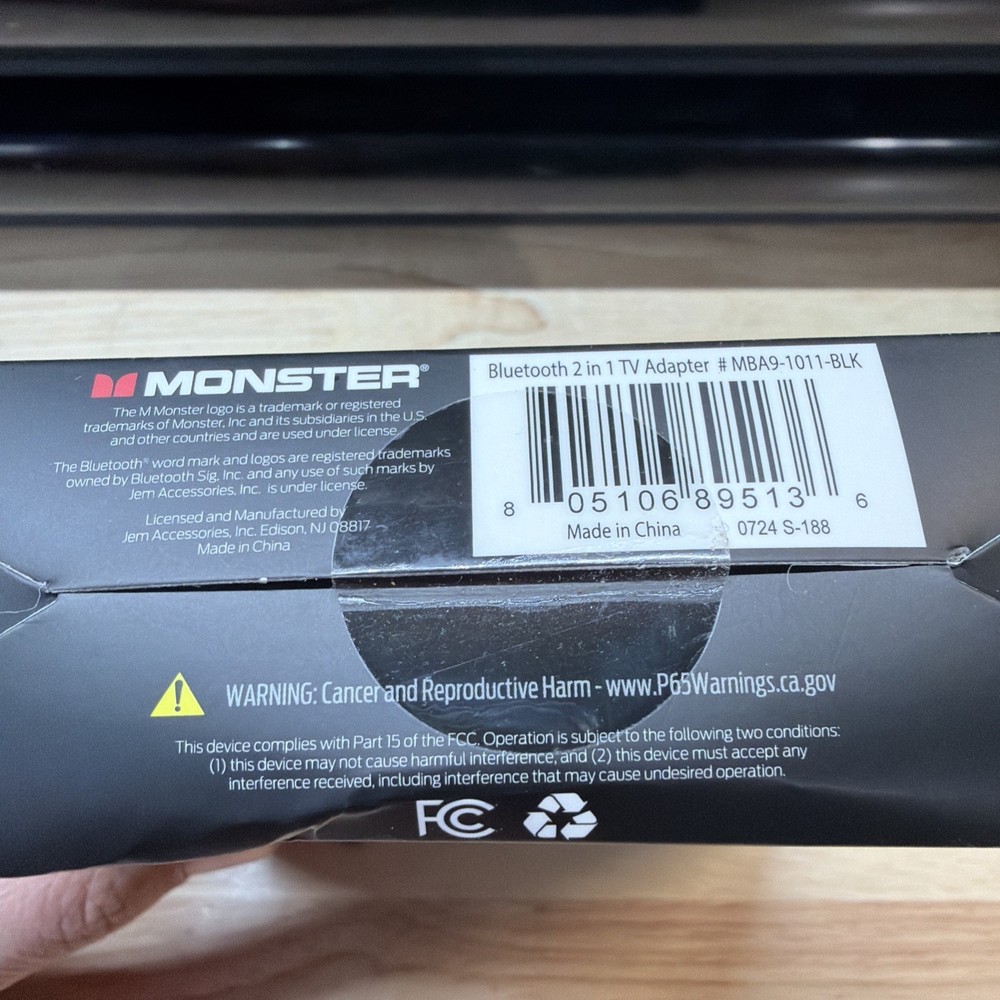 Monster Bluetooth Transmitter & Receiver, 2-in-1 Bluetooth Audio Adapter. D