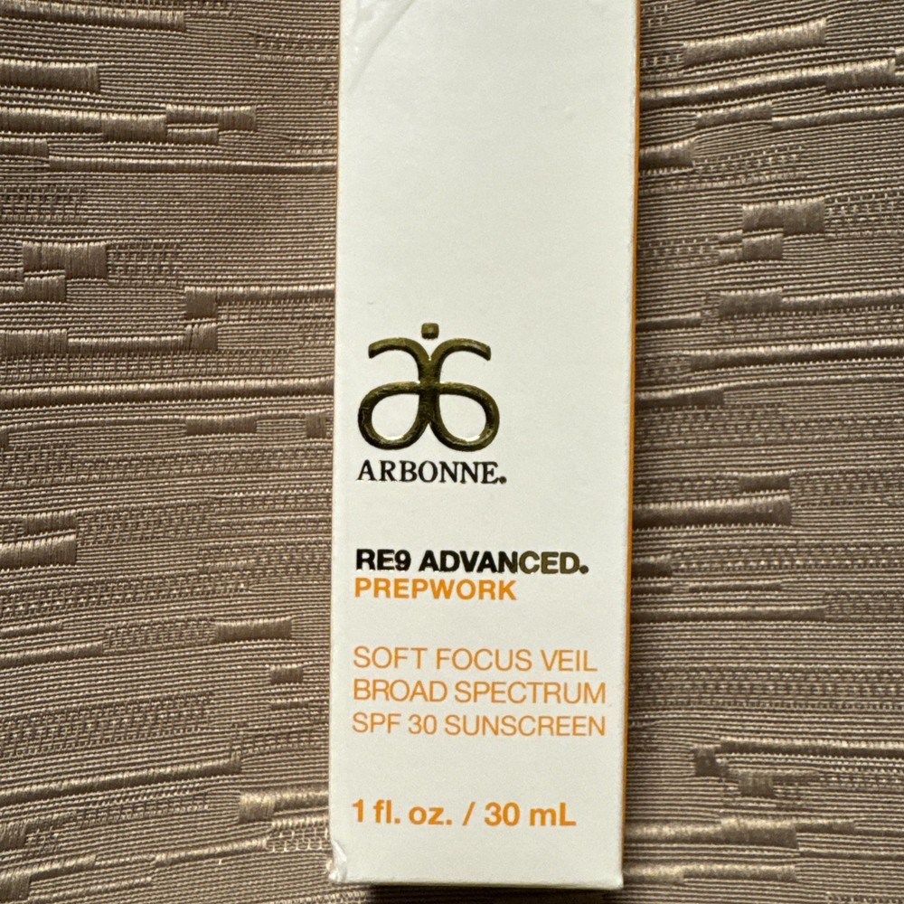 Arbonne RE9 Advanced Prepwork Soft Focus Veil Broad Spectrum SPF30 Sunscreen