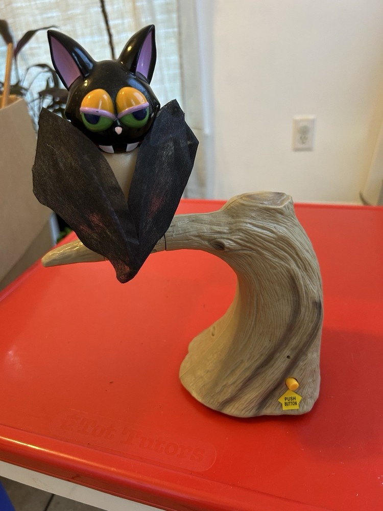 Gemmy Singing Bat RARE VINTAGE