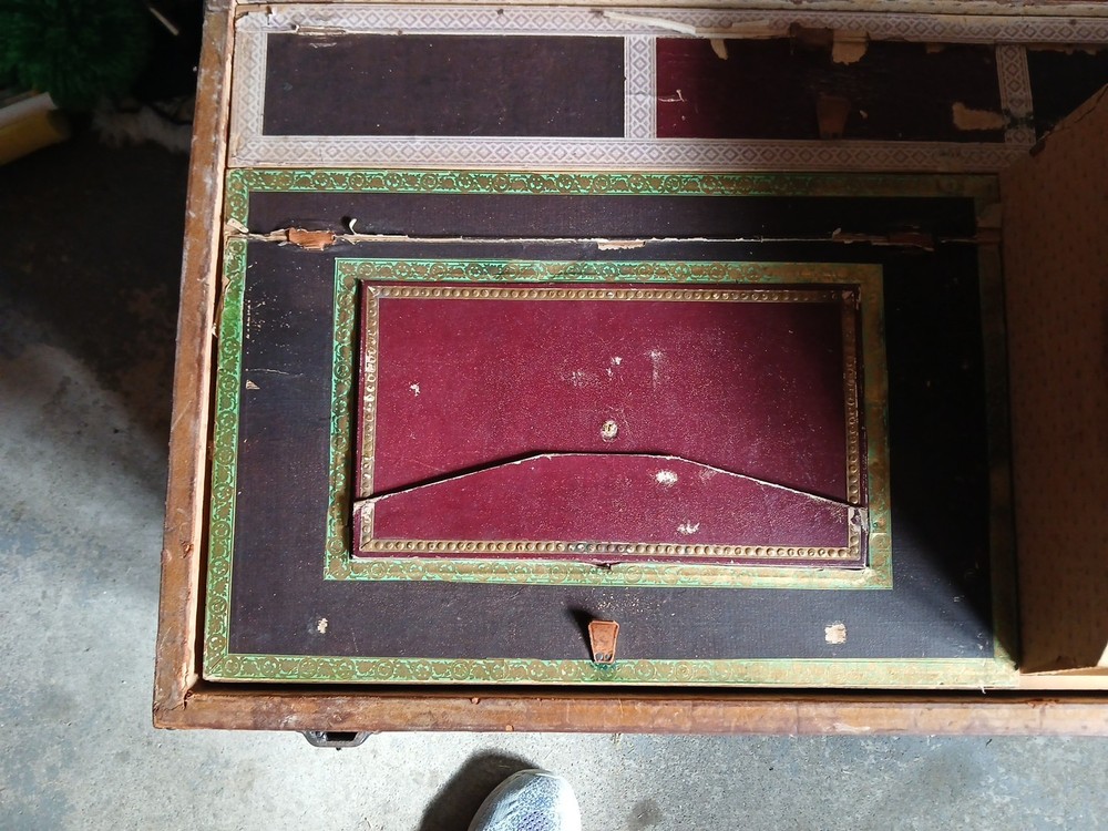 Antique Steamer Trunk with Tray