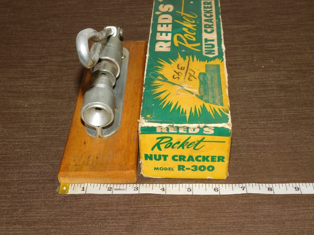 VINTAGE KITCHEN FOOD REED'S ROCKET NUT SHELL CRACKER IN BOX