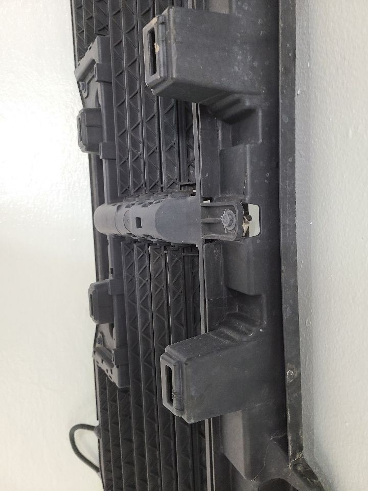 2017 Chevrolet Silverado 1500 Air Shutter