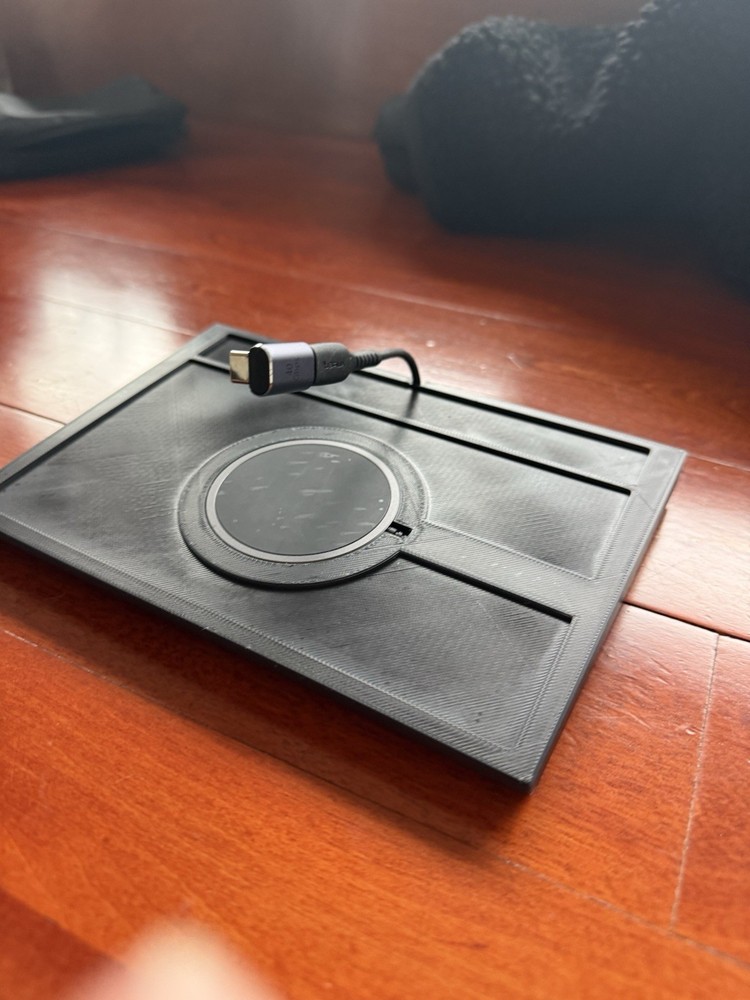 Deluxe - Prius Charging Pad