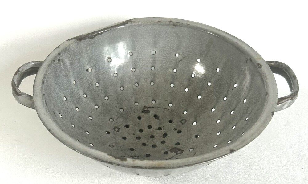 Vintage Rustic 10" Footed Enamelware Colander Strainer Farmhouse