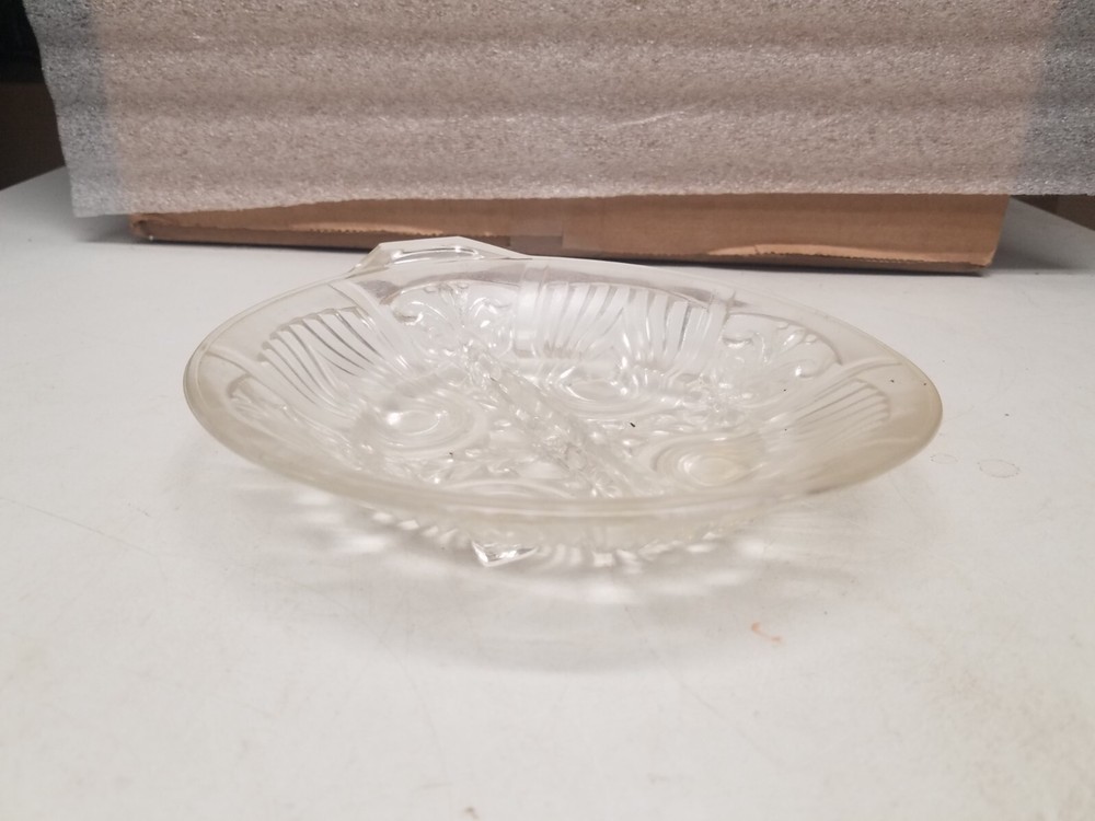7.75" Clear Glass Divided Relish dish with Handle