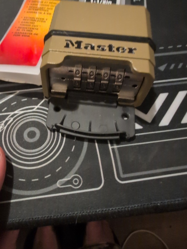 Master Lock Magnum Combination Padlock With 1.5" Shackle