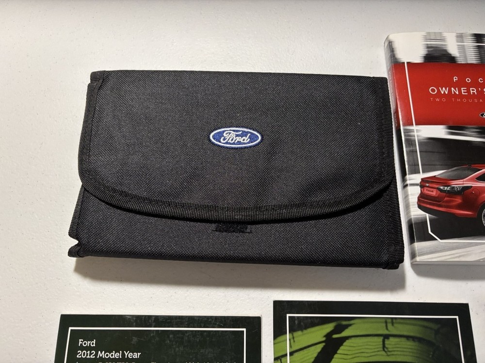 2012 Ford Focus Owner's Guide OEM Set