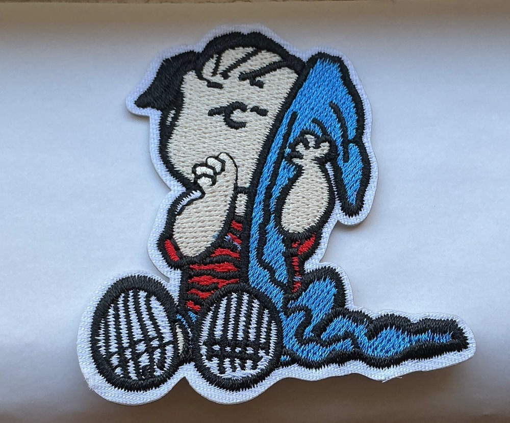 LINUS - PEANUTS COMIC STRIP - Embroidered Iron On Patch