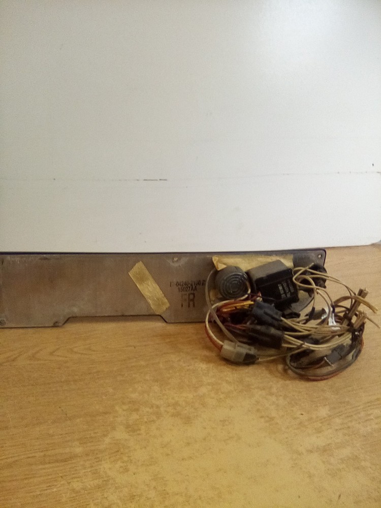 Peterbilt 17-04240-2100 Dash Ignition Switch Panel